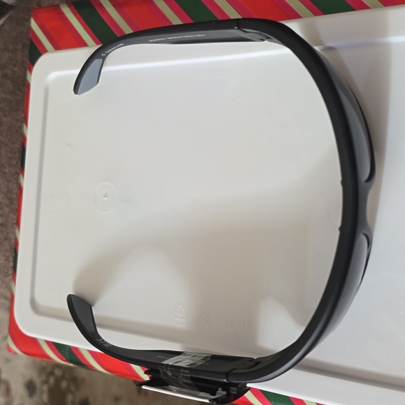 SONOMA BRAND MEN'S 100% UV PROTECTION BLACK SUNGLASSES - Picture 4 of 13